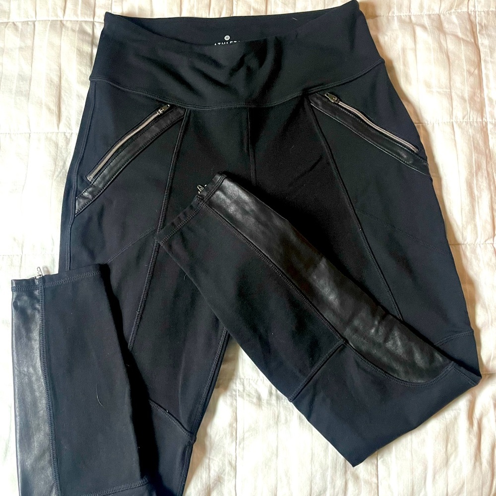 NWOT Athleta black Moto skinny pant with accents Med